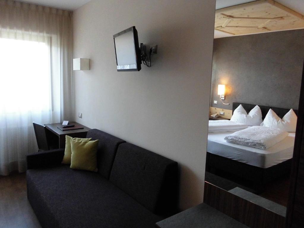 Hotel Zum Tiroler Adler Eksteriør bilde